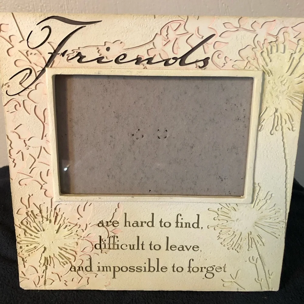 Friends Frame, table or wall, holds 6” x 4” pic